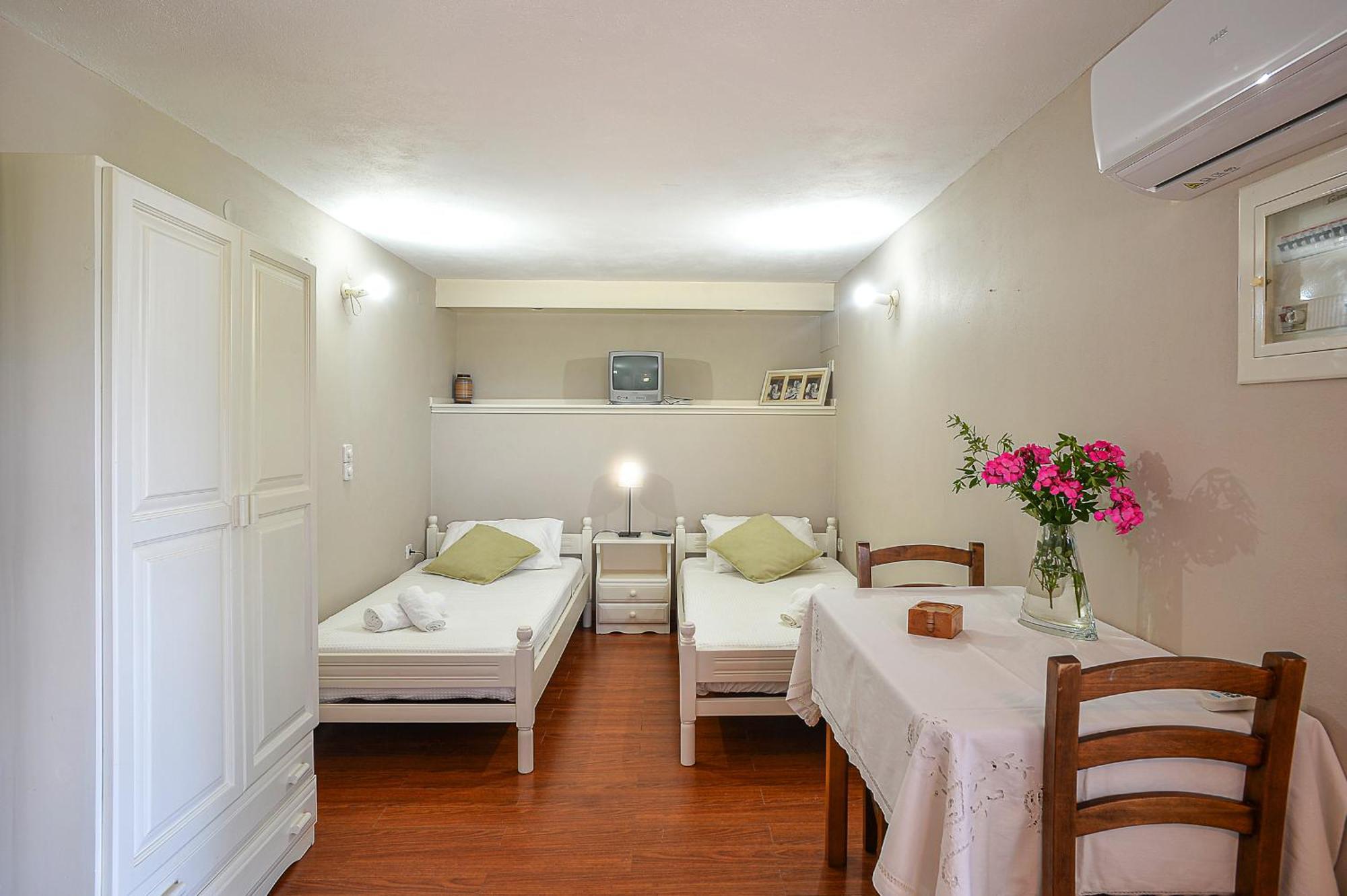 Porto Ozias Lioniskari Seaviews - Paxoi'S Private Pool Oasis 빌라 외부 사진